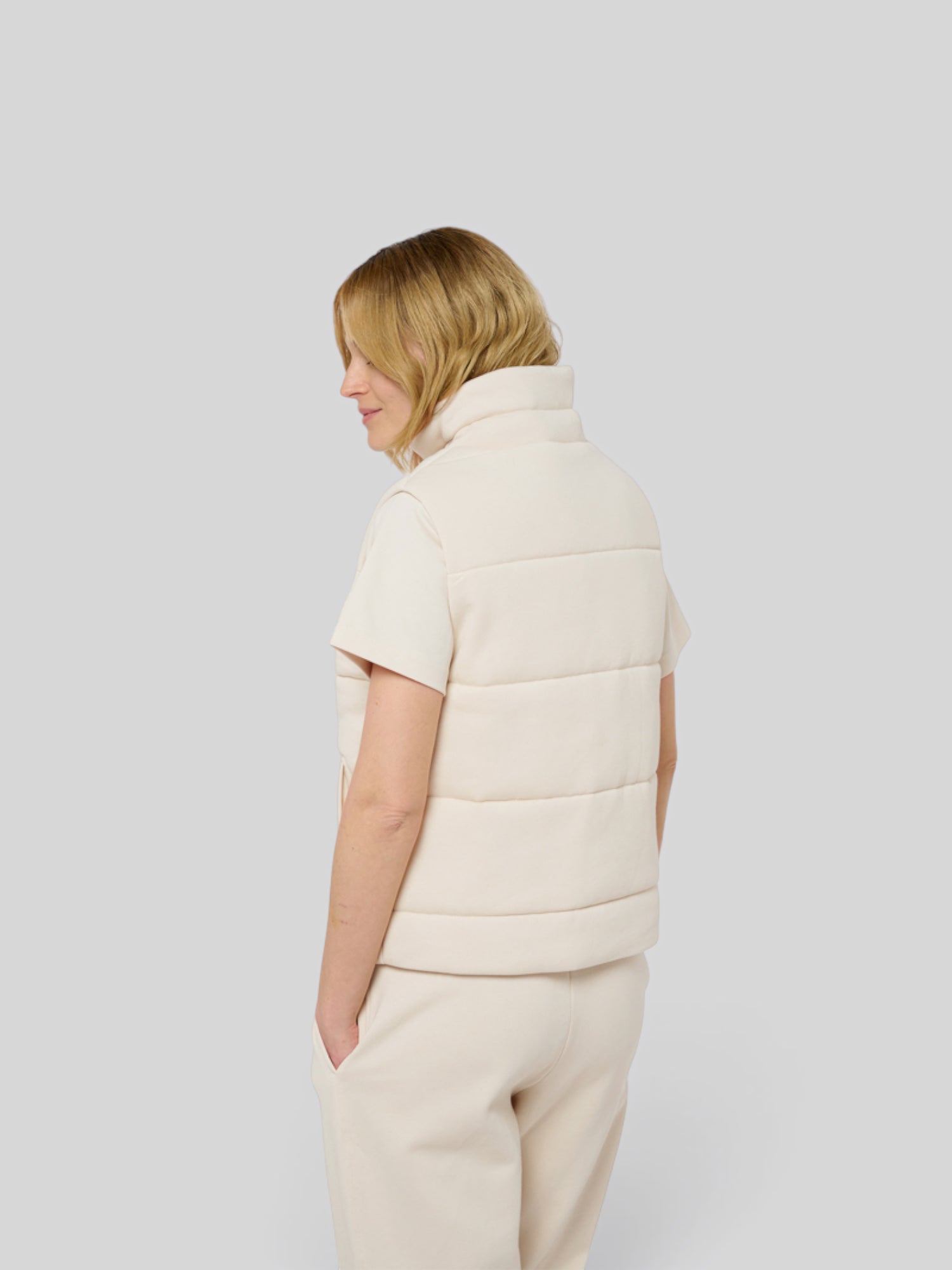 La Cozy beige coton, doudoune sans manches unisexe en coton biologique – vue 3