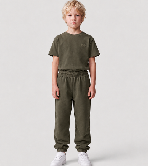 Le Flowy enfant vert kaki, pantalon jogging enfant en coton biologique – vue 3
