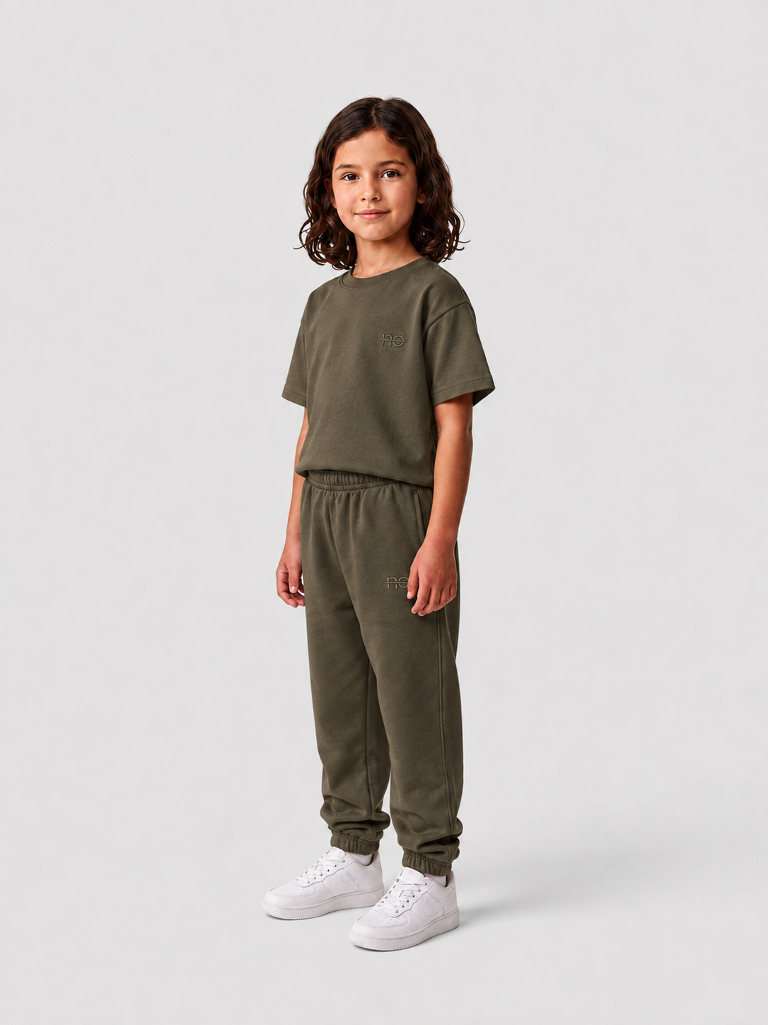 Le Flowy enfant vert kaki, pantalon jogging enfant en coton biologique – vue 5
