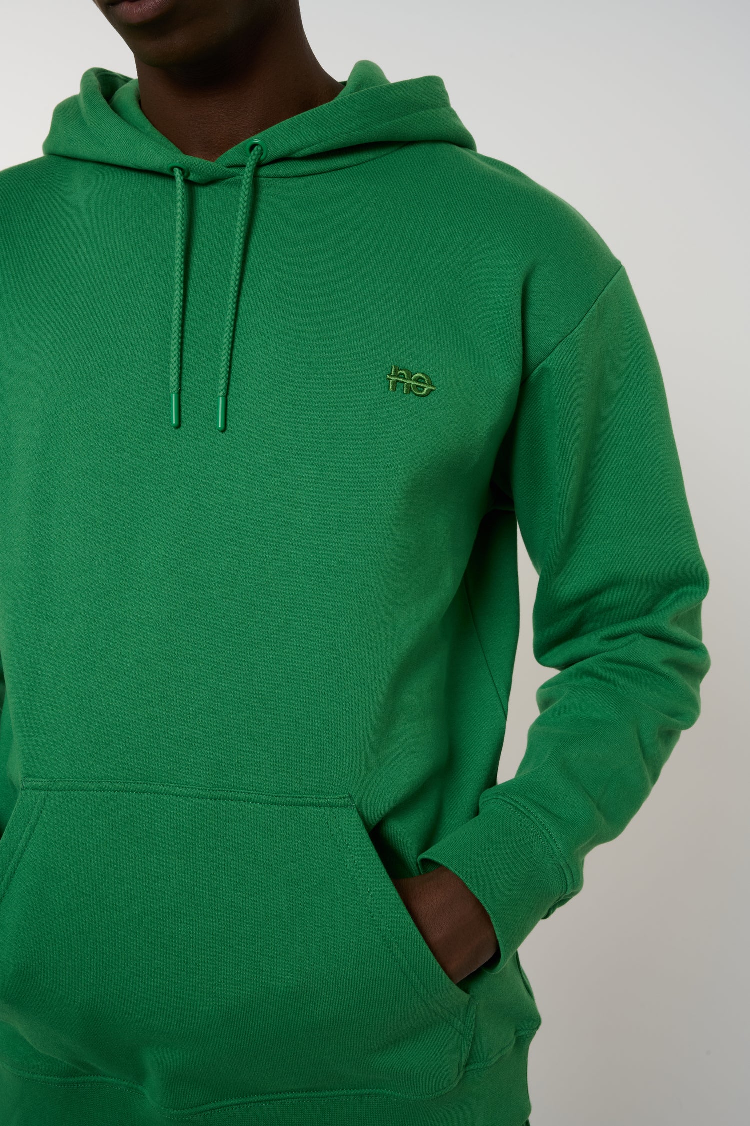 Le Hoody vert émeraude, sweat à capuche unisexe en coton biologique – vue 5