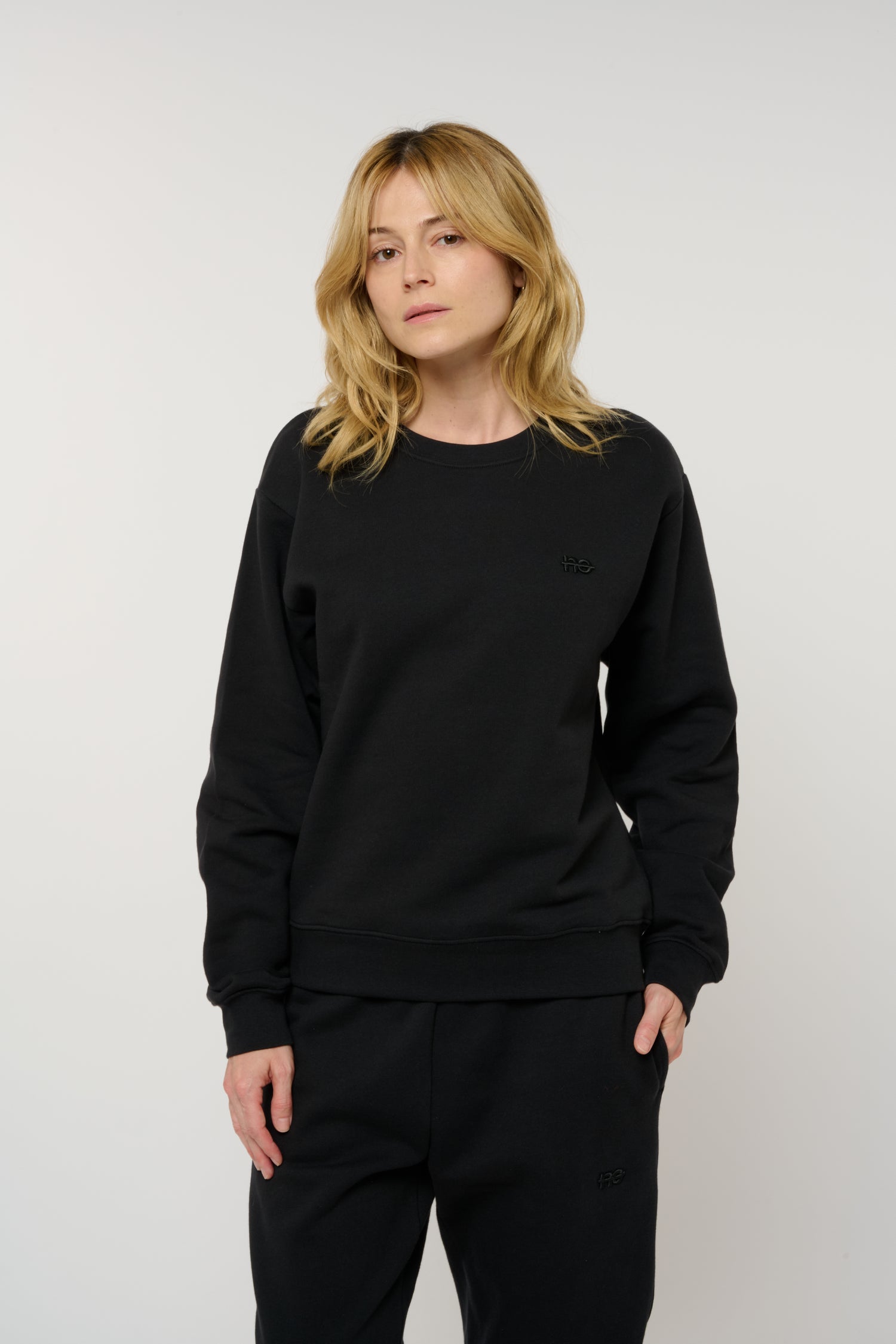 Le Sweaty bleu nuit, sweat unisexe sans capuche en coton biologique – vue 4