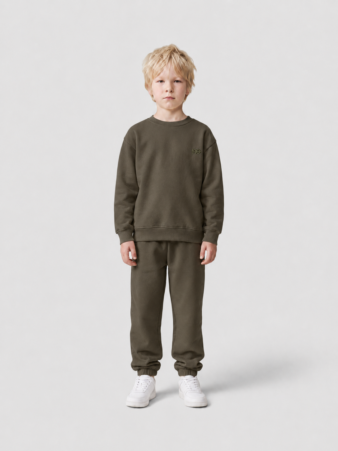 Le Sweaty enfant vert kaki, sweat enfant sans capuche en coton biologique – vue 5