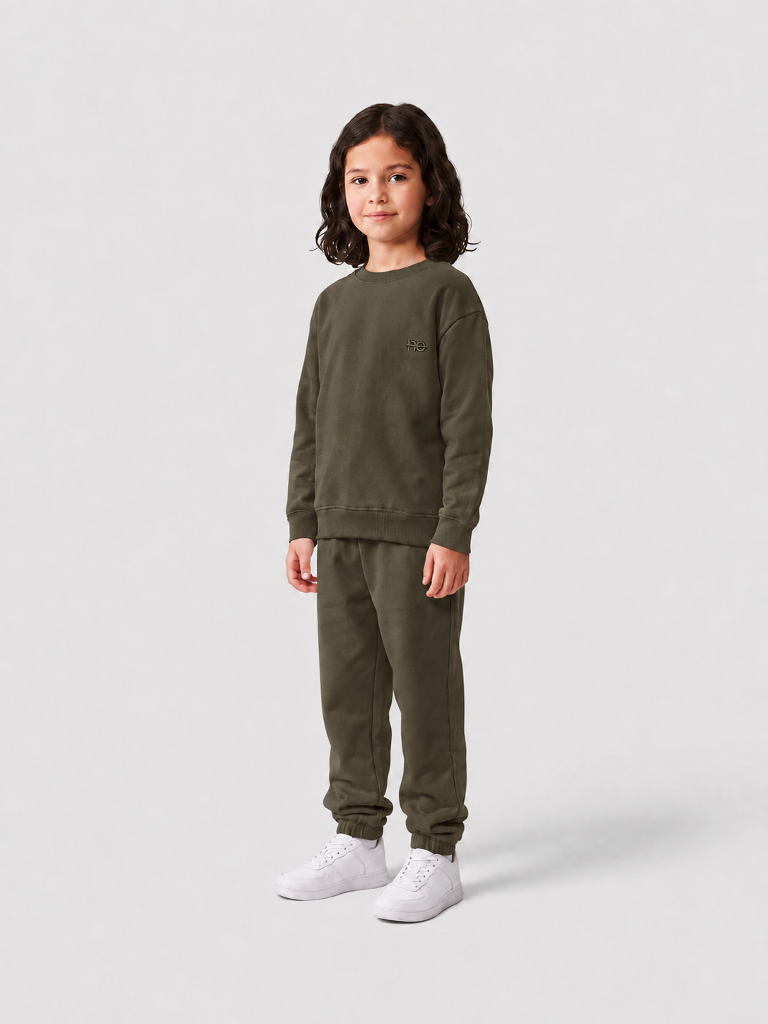 Le Sweaty enfant vert kaki, sweat enfant sans capuche en coton biologique – vue 6