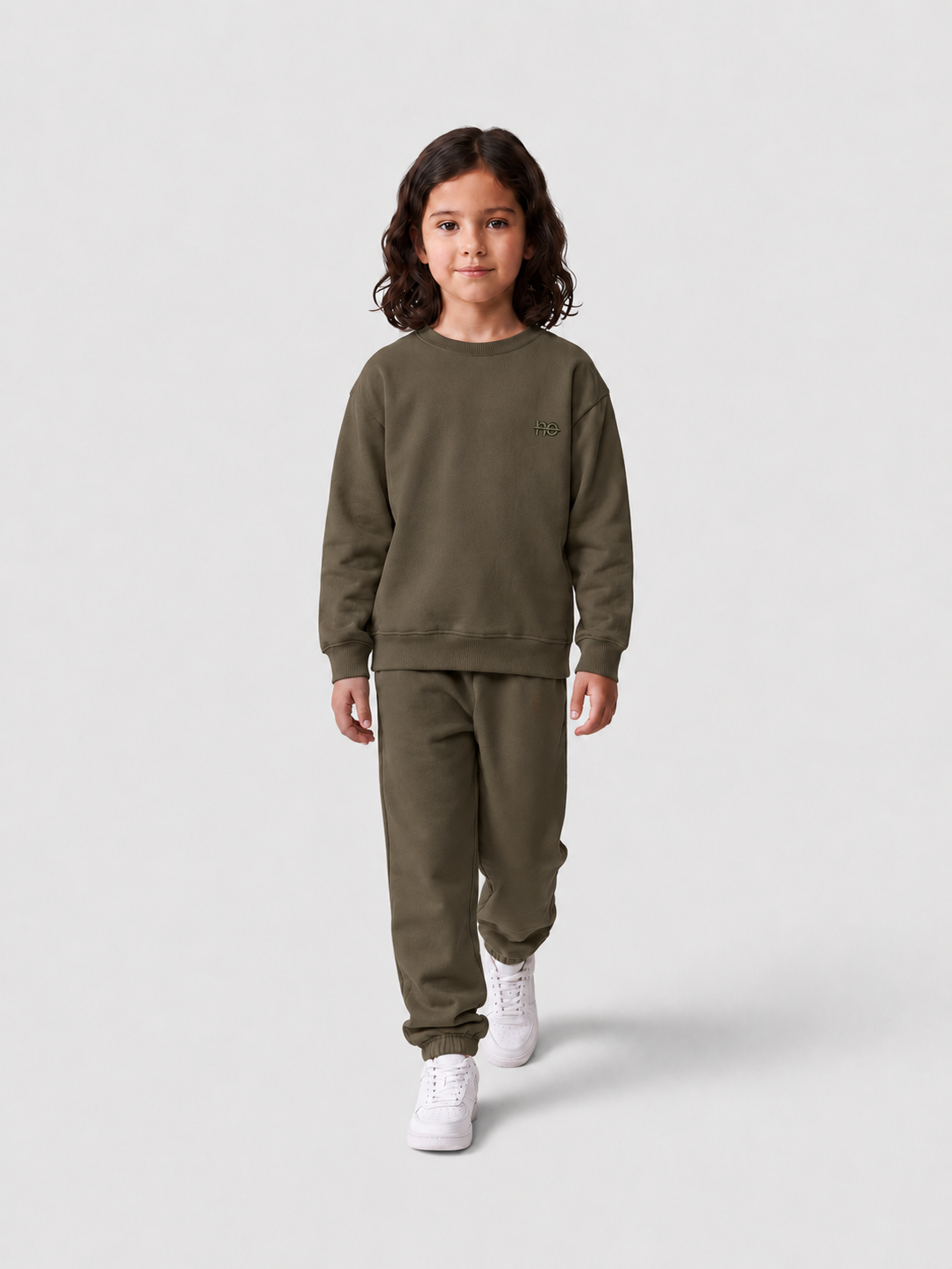 Le Sweaty enfant vert kaki, sweat enfant sans capuche en coton biologique – vue 7