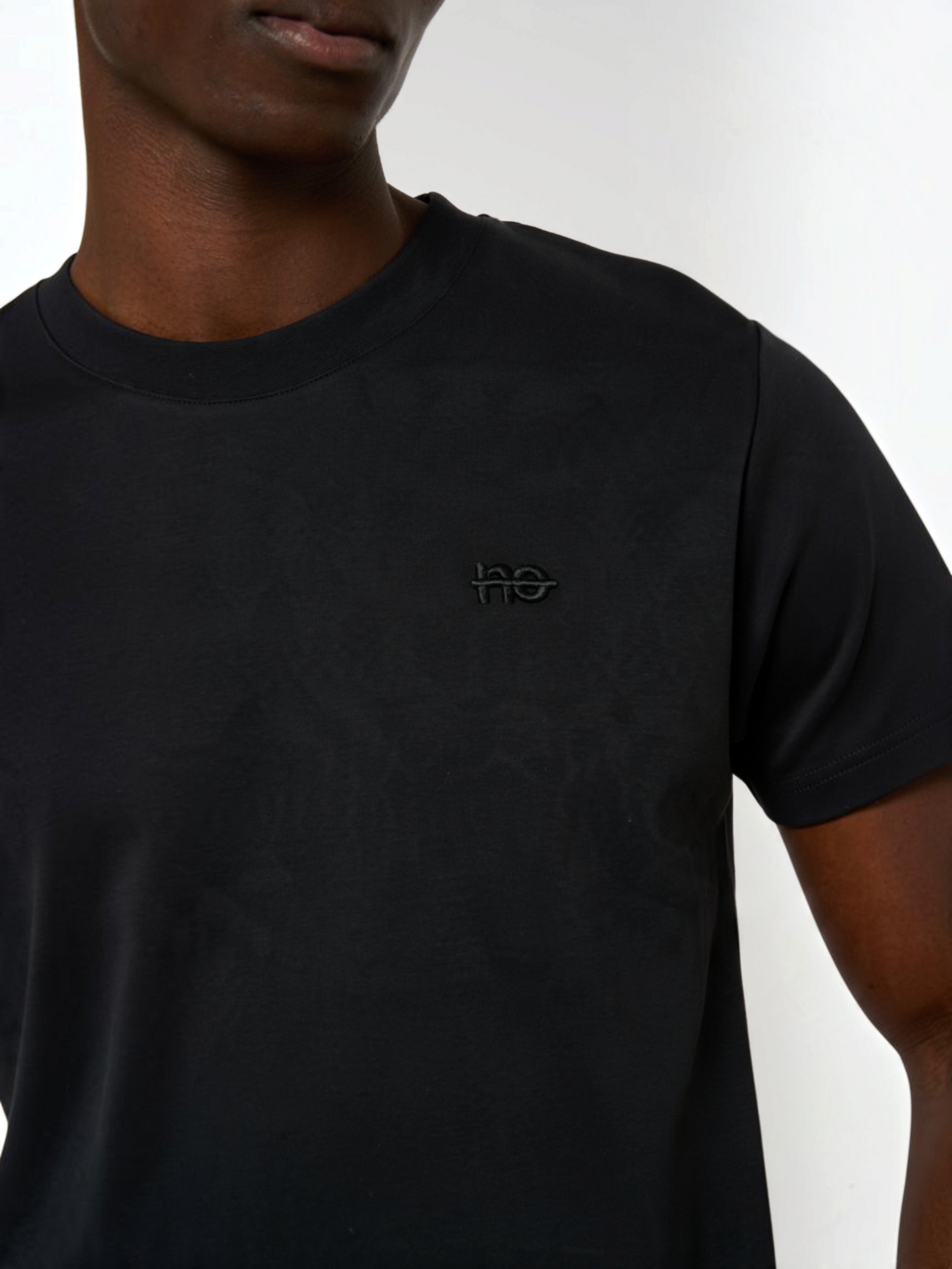 Le Ty-shirt O bleu nuit, T-shirt unisexe col rond en coton biologique – vue 5