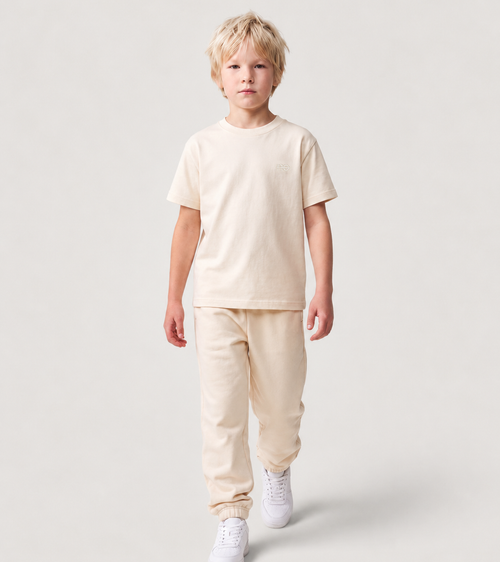 Le Ty-shirt O enfant beige coton, T-shirt enfant col rond en coton biologique – vue 5