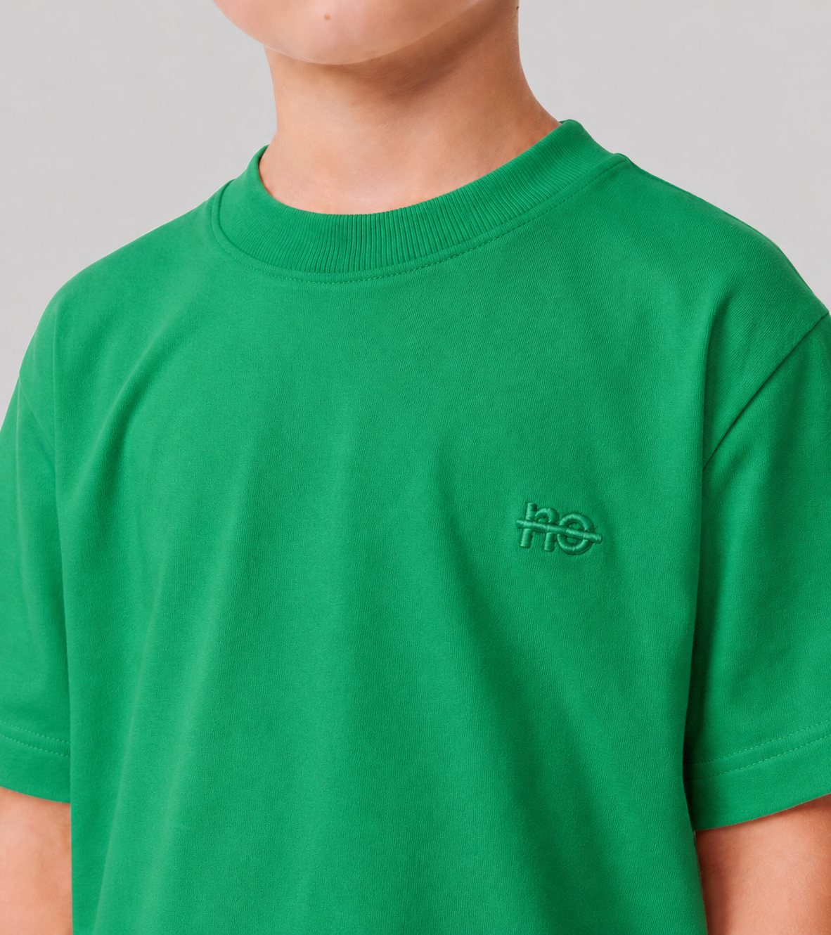 Le Ty-shirt O enfant vert émeraude, T-shirt enfant col rond en coton biologique – vue 1
