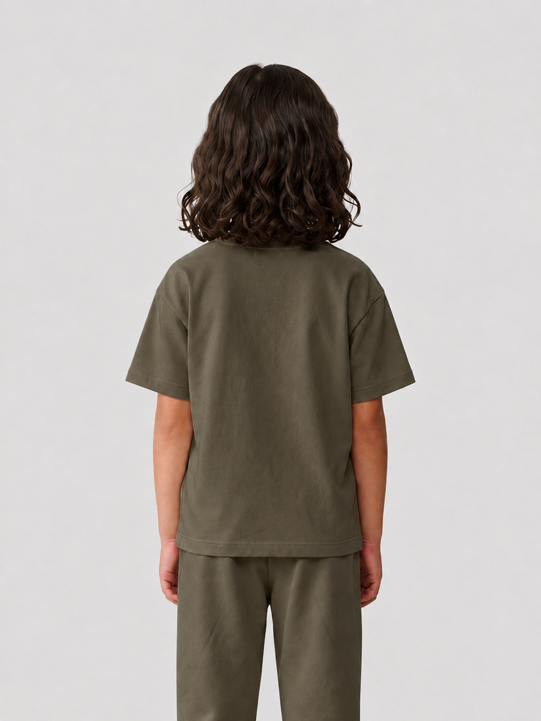 Le Ty-shirt O enfant vert kaki, T-shirt enfant col rond en coton biologique – vue 3