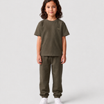 Le Ty-shirt O enfant vert kaki, T-shirt enfant col rond en coton biologique – vue 5